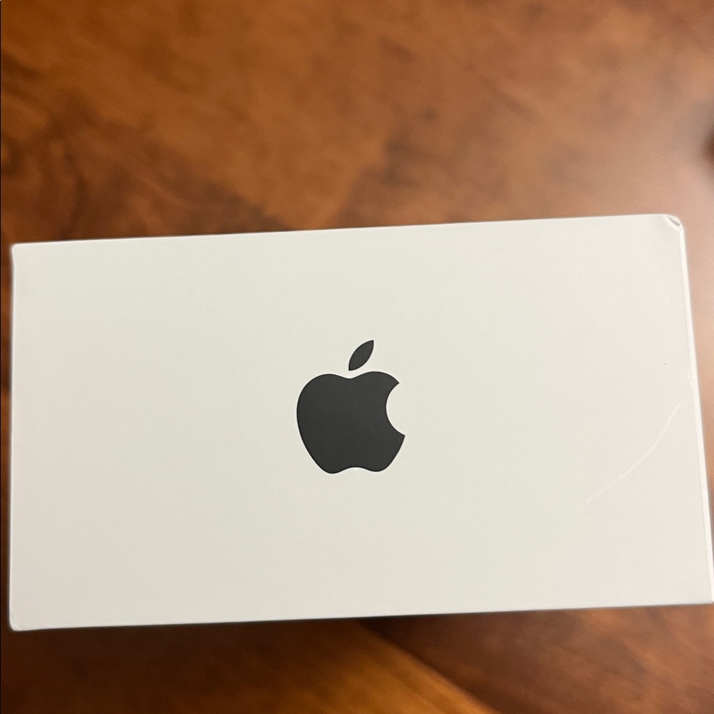 Apple iPhone SE - Box - Picture 4 of 4